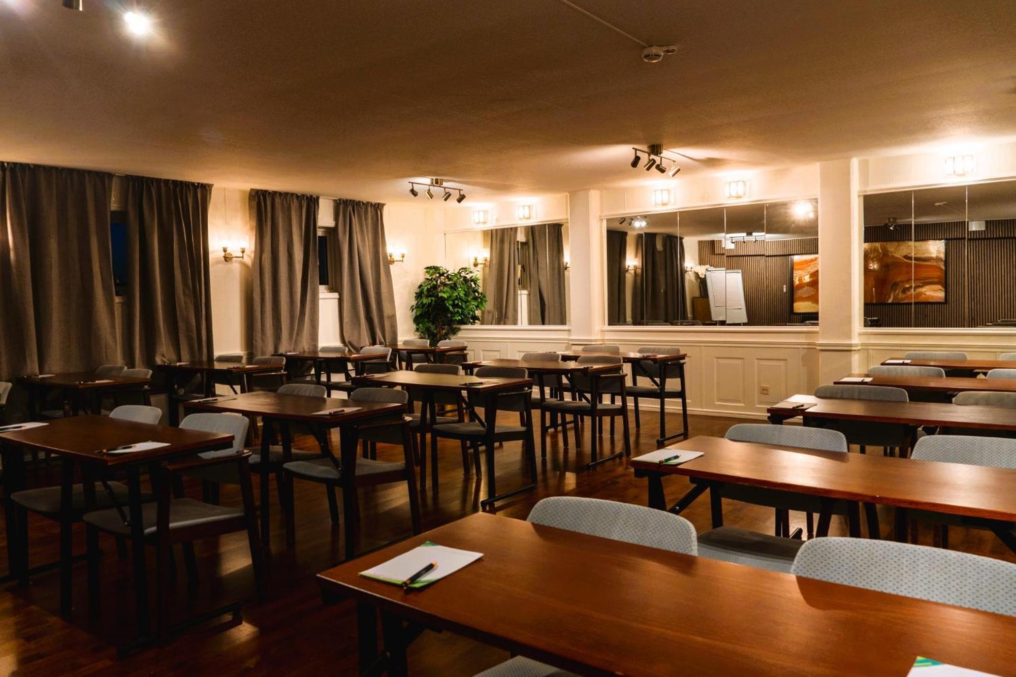 Vaenerport Lakefront Hotell Mariestad Buitenkant foto