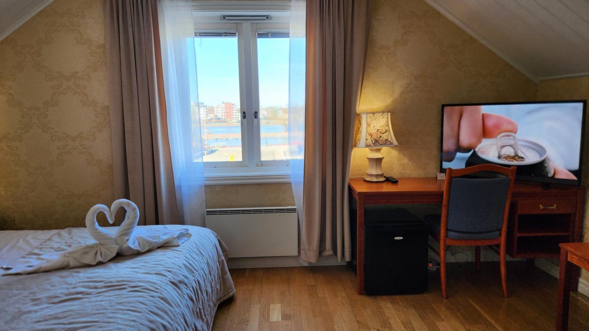 Vaenerport Lakefront Hotell Mariestad Buitenkant foto