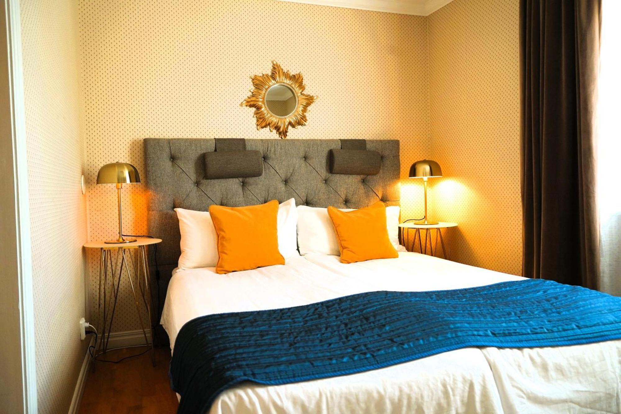 Vaenerport Lakefront Hotell Mariestad Buitenkant foto