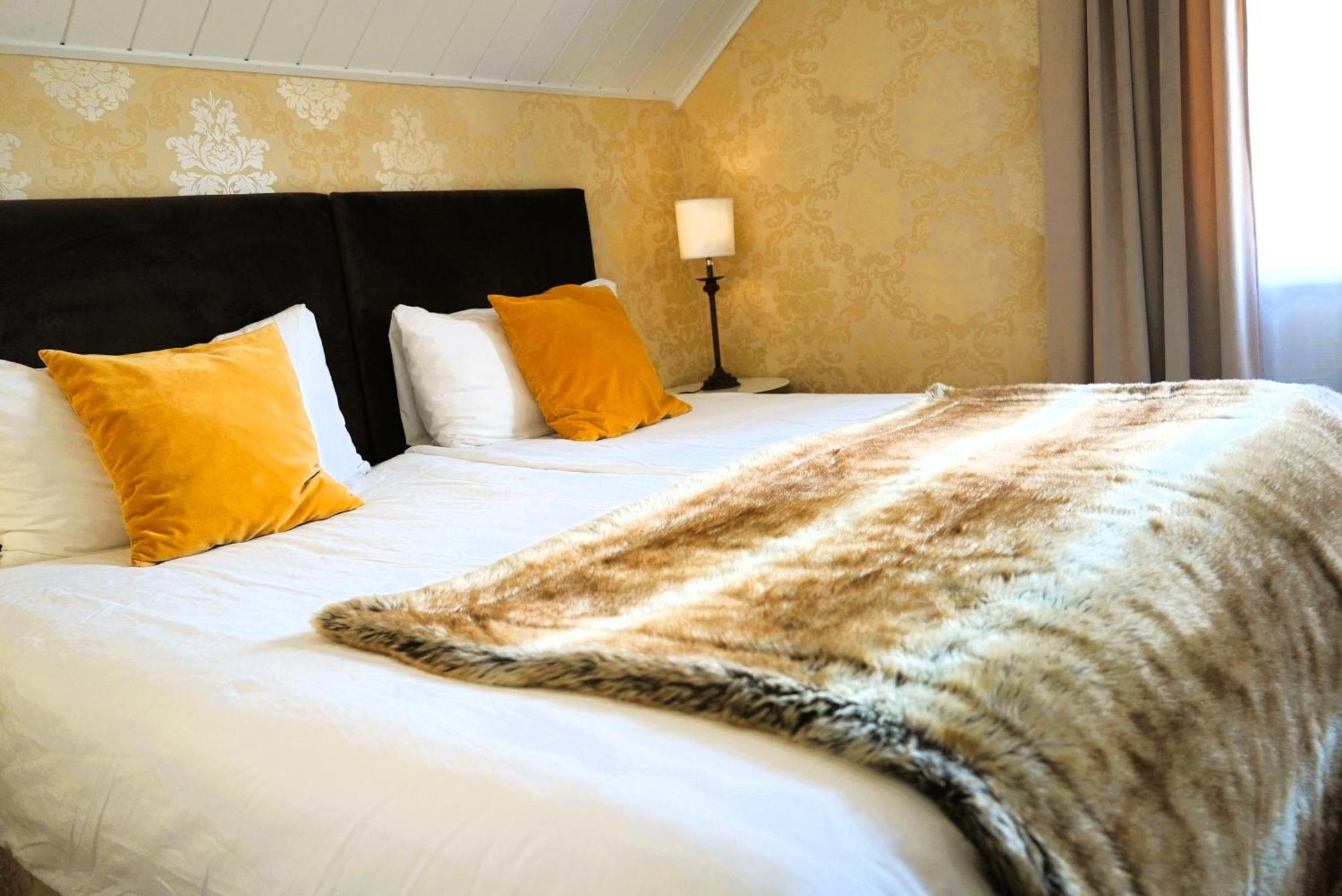 Vaenerport Lakefront Hotell Mariestad Buitenkant foto
