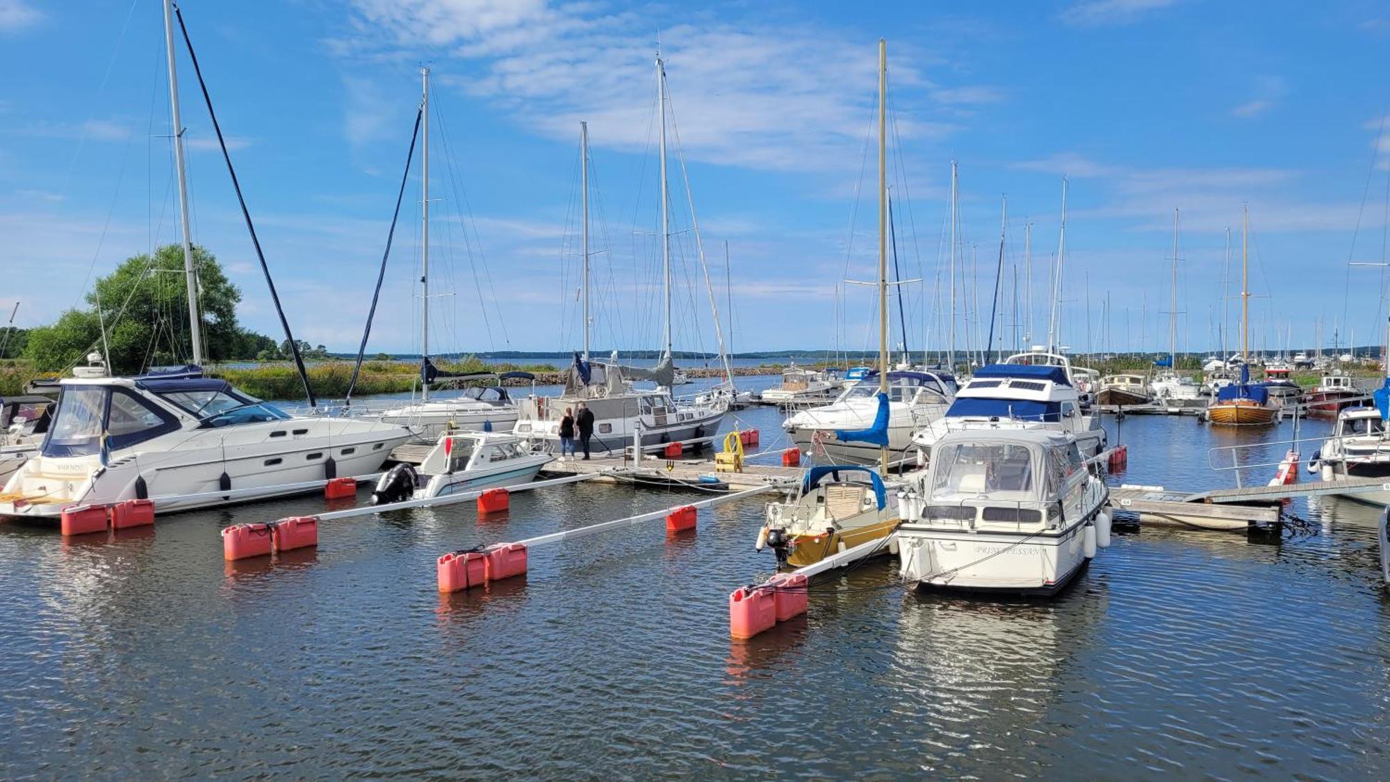 Vaenerport Lakefront Hotell Mariestad Buitenkant foto