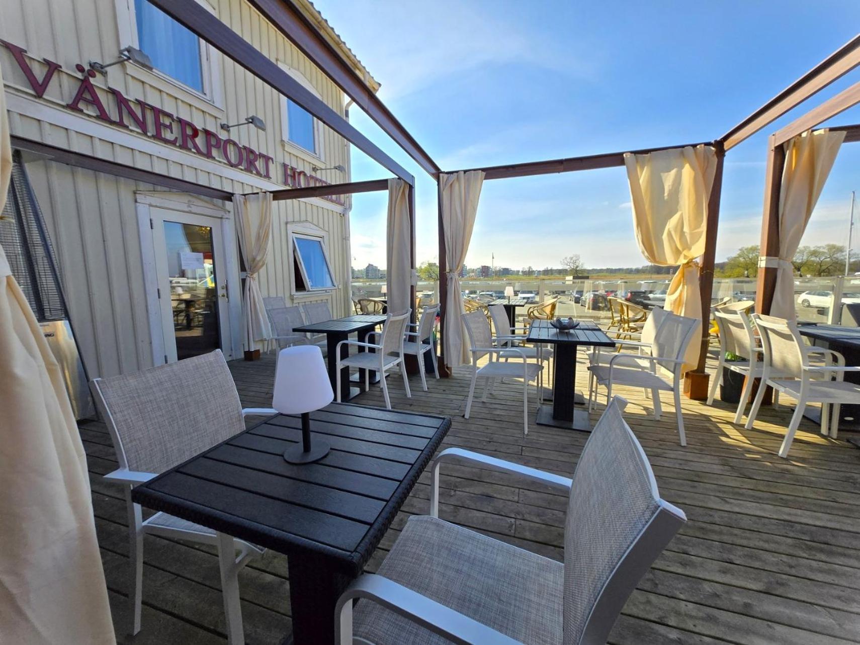 Vaenerport Lakefront Hotell Mariestad Buitenkant foto