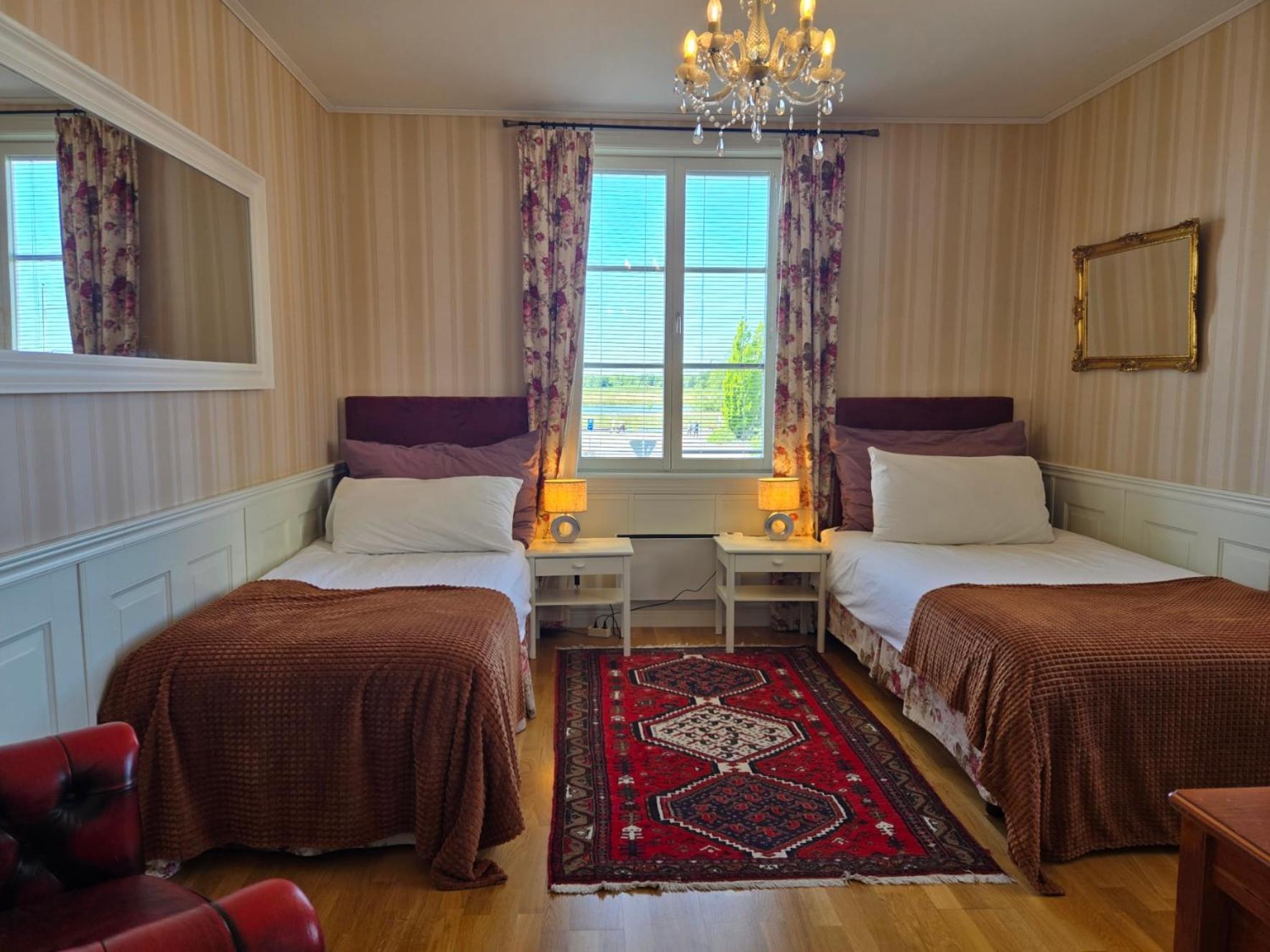 Vaenerport Lakefront Hotell Mariestad Buitenkant foto