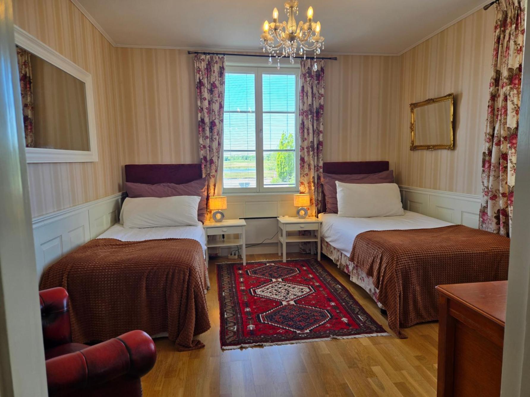 Vaenerport Lakefront Hotell Mariestad Buitenkant foto