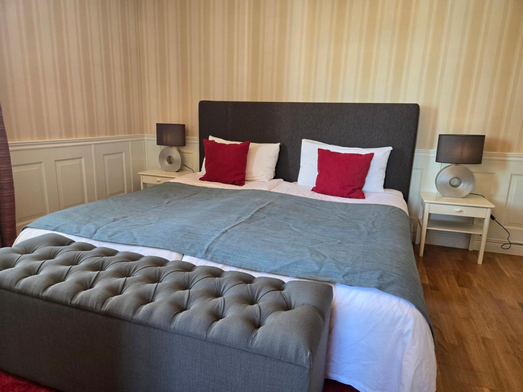 Vaenerport Lakefront Hotell Mariestad Buitenkant foto